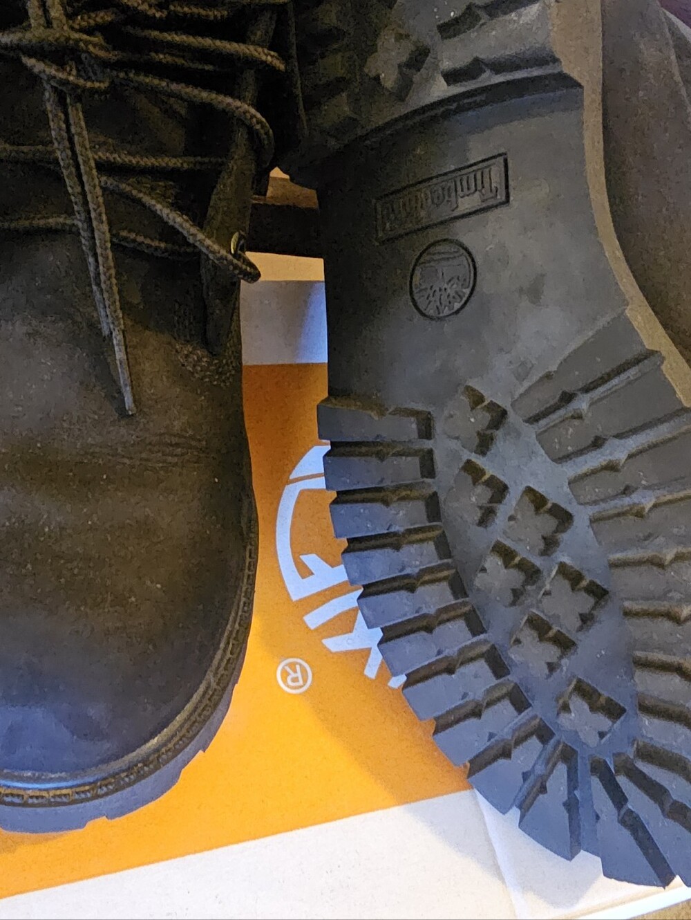 TIMBERLAND - Picture 2 of 3